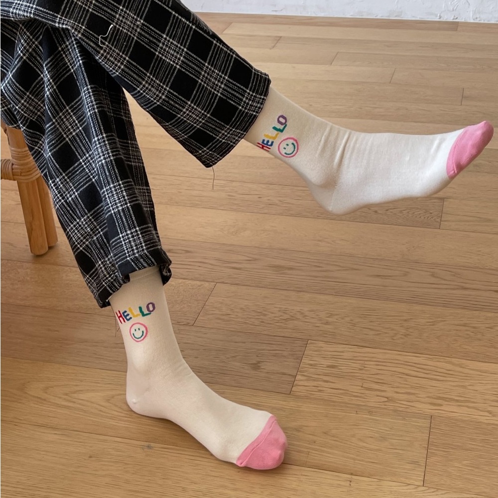 Hello Smiley Socks - Picture 11 of 11